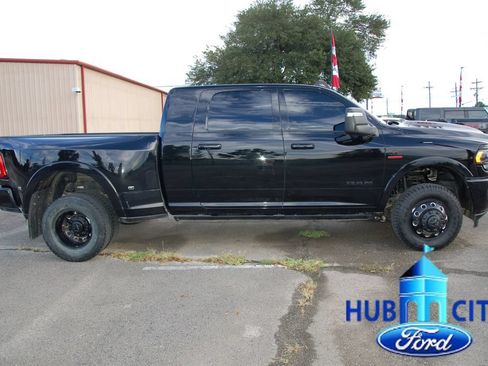 Used 2024 RAM 3500 Limited AWD/4WD image 6