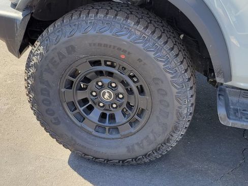 New 2026 Ford Bronco Outer Banks w/ Sasquatch Package AWD/4WD image 5