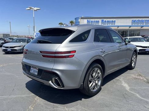 Used 2023 Genesis GV70 2.5T w/ Select Package AWD/4WD image 27