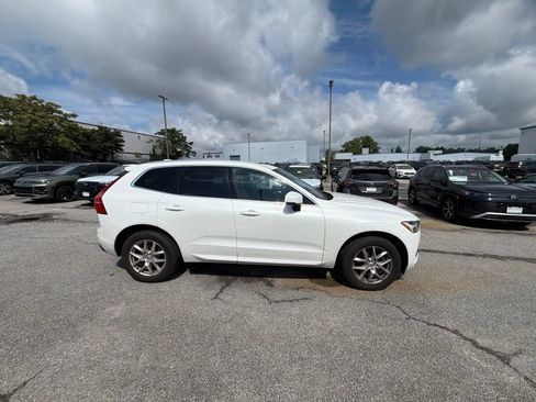 Used 2020 Volvo XC60 T5 Momentum w/ Protection Package AWD/4WD image 7