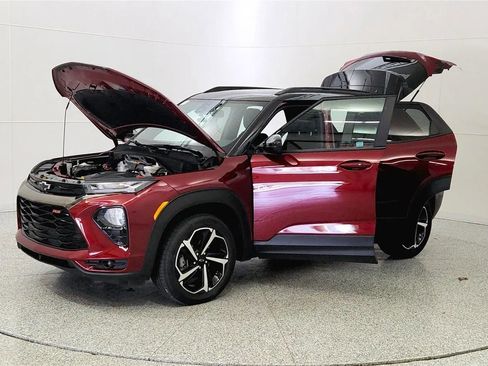 Used 2023 Chevrolet TrailBlazer RS w/ Technology Package AWD/4WD image 10