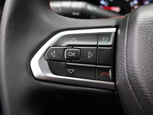 Used 2025 Jeep Compass Trailhawk AWD/4WD image 28