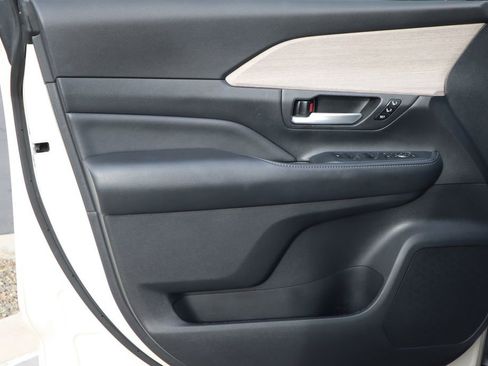 Used 2024 Toyota Grand Highlander Limited image 24