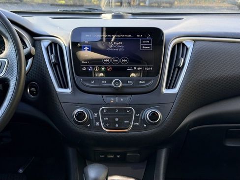 Used 2023 Chevrolet Malibu LT image 23