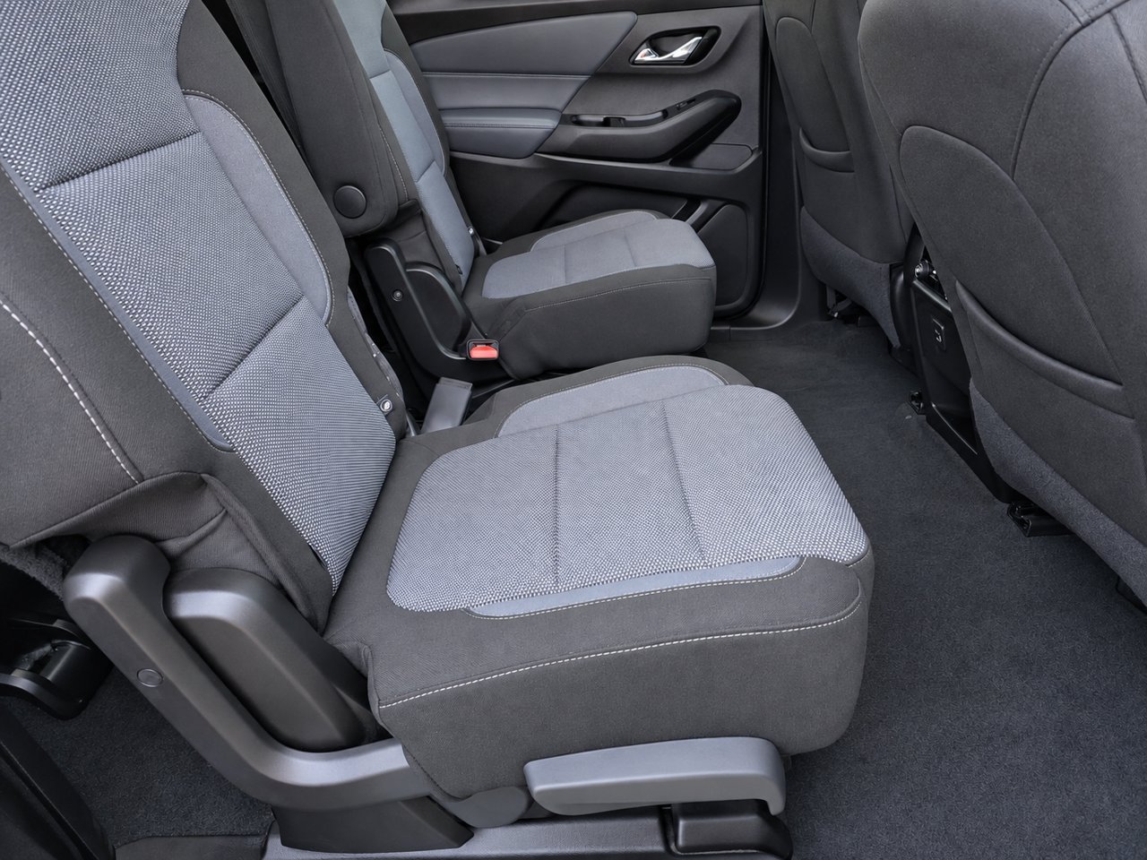 Certified 2021 Chevrolet Traverse LT FWD image 32