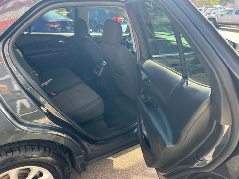 Used 2019 Chevrolet Equinox LT AWD/4WD image 16