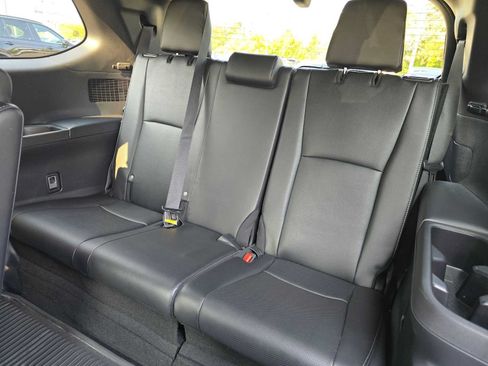 Used 2025 Toyota Grand Highlander AWD Hybrid image 17