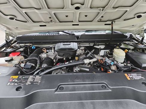 Used 2014 GMC Sierra 2500 SLT w/ Suspension Package, Off-Road image 42