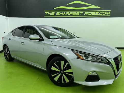 Used 2022 Nissan Altima 2.5 SV FWD image 1