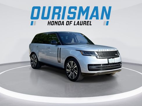 Used 2023 Land Rover Range Rover SE AWD/4WD image 2