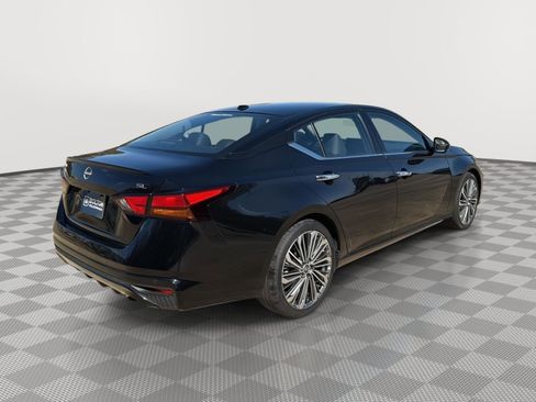 Used 2023 Nissan Altima 2.5 SL image 5