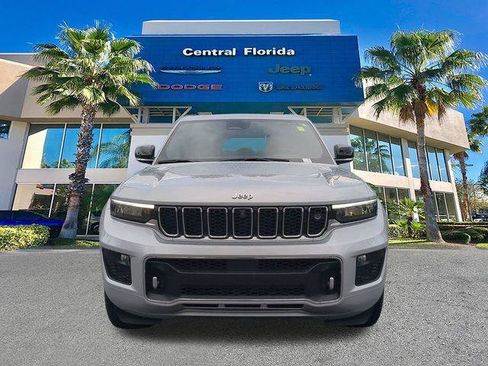 Certified 2022 Jeep Grand Cherokee Overland w/ Adv Protech Group III AWD/4WD image 3