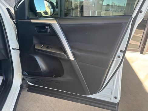 Used 2017 Toyota RAV4 LE w/ Carpet Mat Package image 23