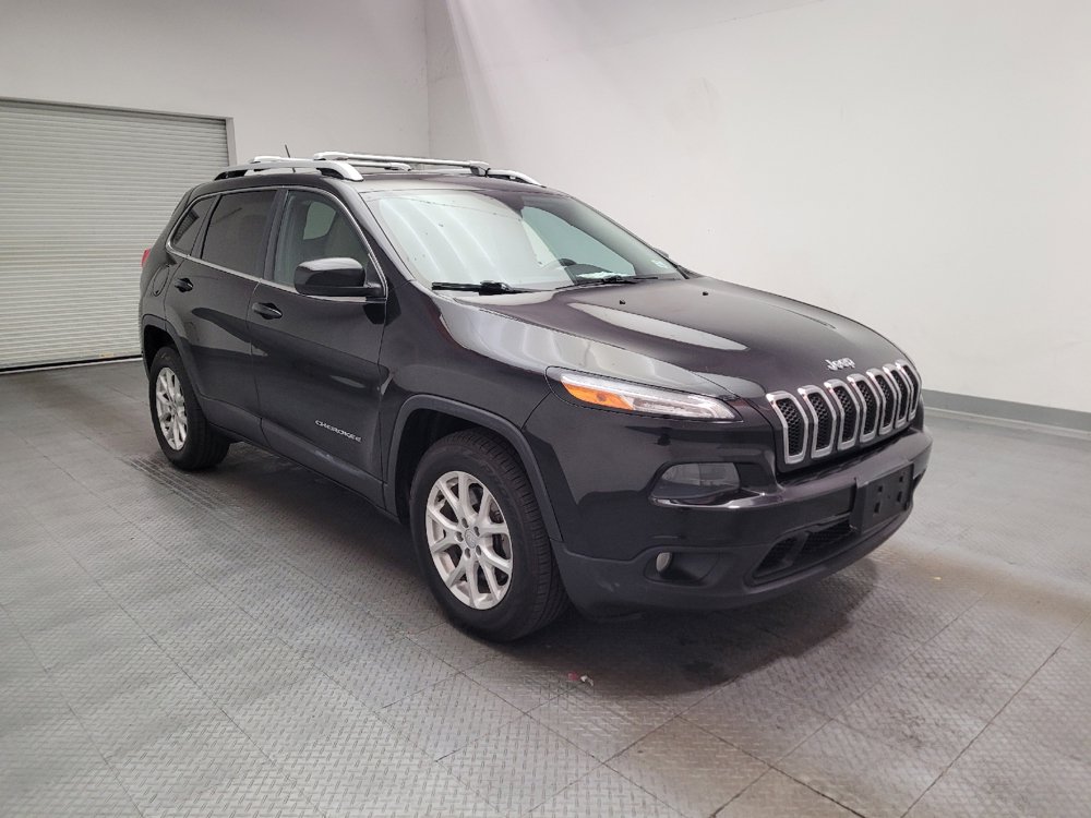 Used 2015 Jeep Cherokee Latitude w/ Cold Weather Group AWD/4WD image 13