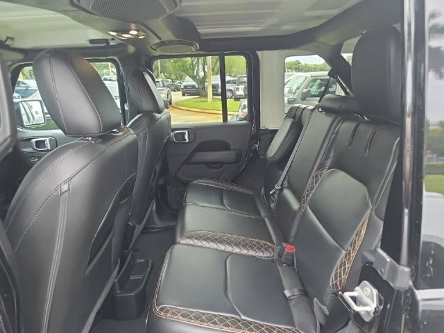 Used 2022 Jeep Wrangler Unlimited Sahara AWD/4WD image 10