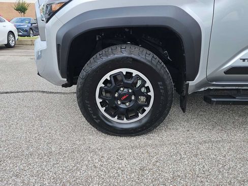 Used 2024 Toyota Tacoma TRD Off-Road w/ TRD Off Road Upgrade Package AWD/4WD image 13