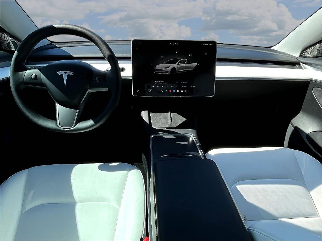 Used 2022 Tesla Model 3 Long Range AWD/4WD image 7