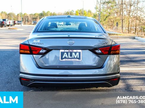 Used 2024 Nissan Altima 2.5 SV image 10