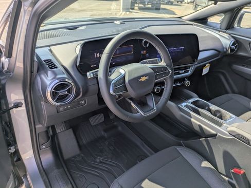 Used 2026 Chevrolet Equinox EV LT image 10