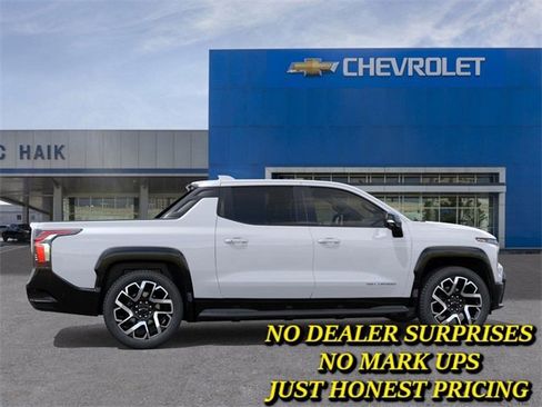 New 2025 Chevrolet Silverado EV RST image 5