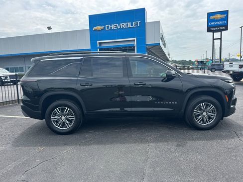 Used 2024 Chevrolet Traverse LT w/ Enhanced Driving Package FWD image 5