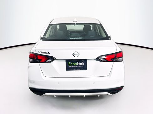 Used 2025 Nissan Versa SV FWD image 7