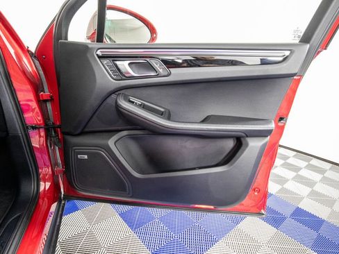 Used 2024 Porsche Macan Premium Package Plus w/ Premium Plus Package image 15