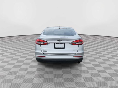 Used 2019 Ford Fusion SE FWD image 7