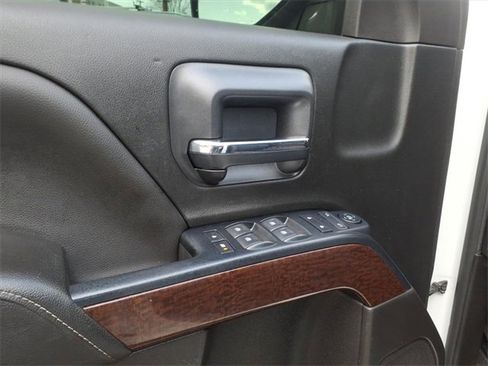 Used 2018 GMC Sierra 1500 SLE image 10