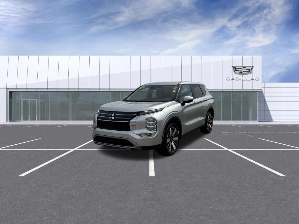 Used 2025 Mitsubishi Outlander SE AWD/4WD image 6