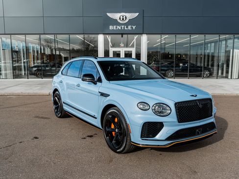 Certified 2025 Bentley Bentayga S Black Edition image 18
