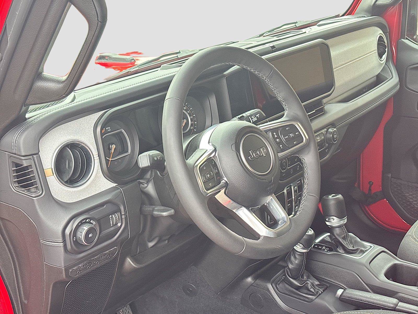 Certified 2025 Jeep Wrangler Unlimited Sahara AWD/4WD image 23