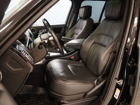Used 2019 Land Rover Range Rover Supercharged AWD/4WD image 3
