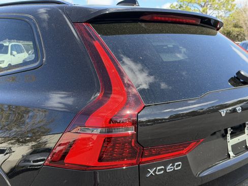 New 2026 Volvo XC60 B5 Core w/ Protection Package image 9