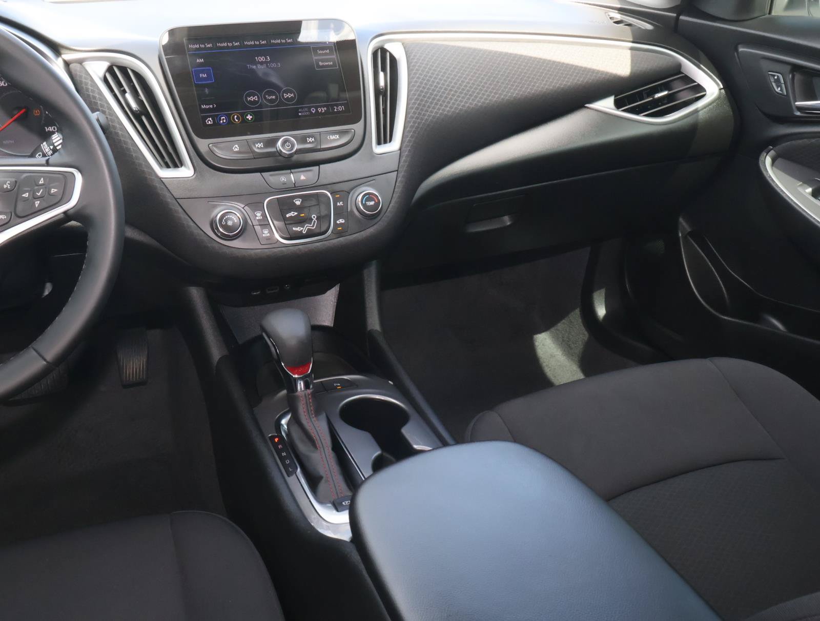 Used 2025 Chevrolet Malibu RS FWD image 10