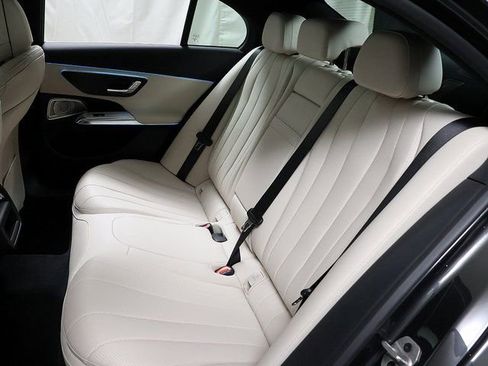 New 2026 Mercedes-Benz E 350 4MATIC Sedan image 12