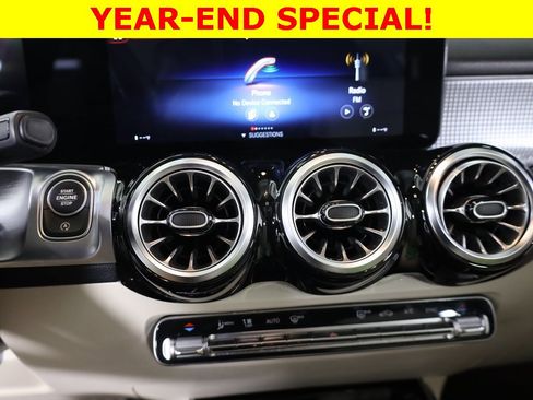 Used 2022 Mercedes-Benz GLB 250 4MATIC image 15
