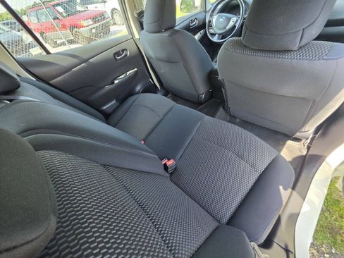 Used 2015 Nissan Leaf S w/ Charge Package FWD image 6
