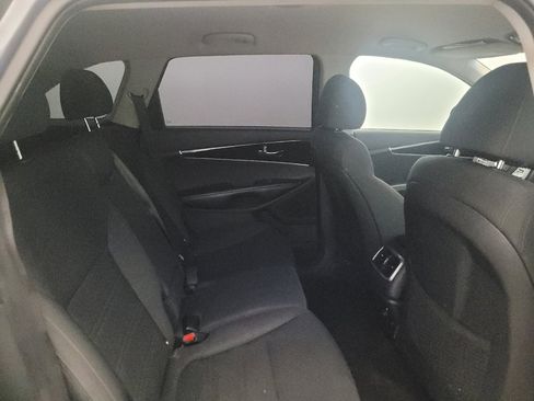 Used 2020 Kia Sorento LX AWD/4WD image 19