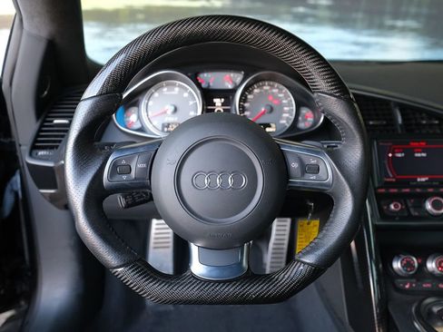 Used 2009 Audi R8 V8 image 14