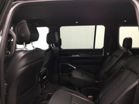 Used 2024 Jeep Wagoneer Series III w/ Flexible Seating Group AWD/4WD image 14