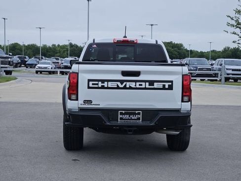 Used 2026 Chevrolet Colorado Trail Boss w/ LPO, Tailgate Decal Package AWD/4WD image 6