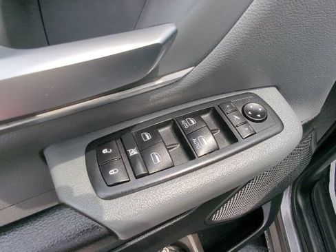 Used 2020 RAM 1500 Big Horn AWD/4WD image 13