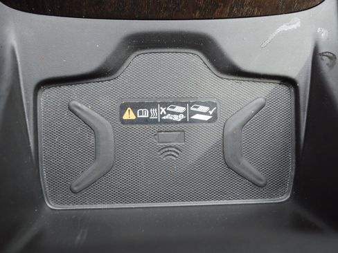 Used 2022 GMC Canyon Denali image 27