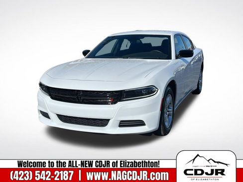 New 2023 Dodge Charger SXT w/ Cold Weather Package image 8