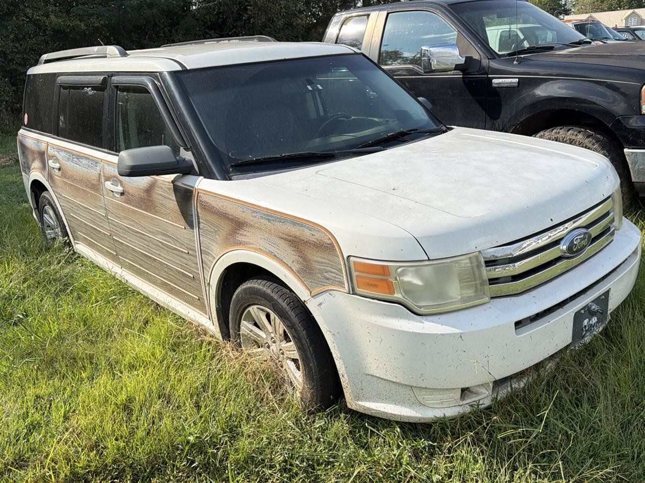 Used 2009 Ford Flex SE FWD image 2