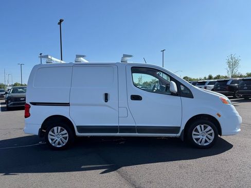 Used 2017 Nissan NV200 SV w/ Technology Package FWD image 4