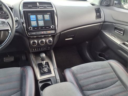 Used 2025 Mitsubishi Outlander Sport SE AWD/4WD image 26