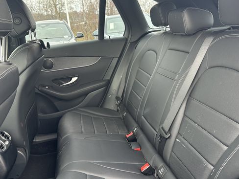 Used 2022 Mercedes-Benz GLC 300 4MATIC image 32