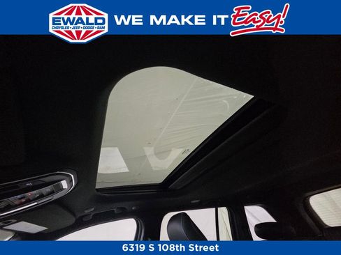 New 2026 Jeep Grand Cherokee Altitude image 13